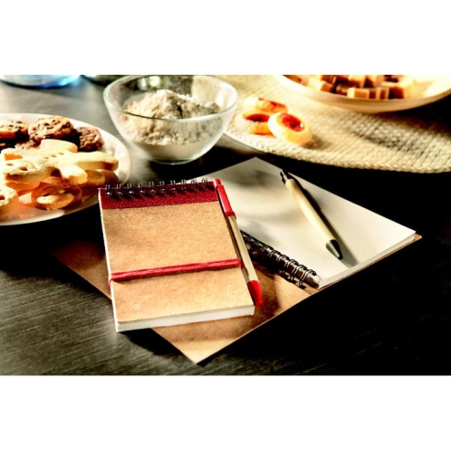 Bloc-notes recyclé et stylo