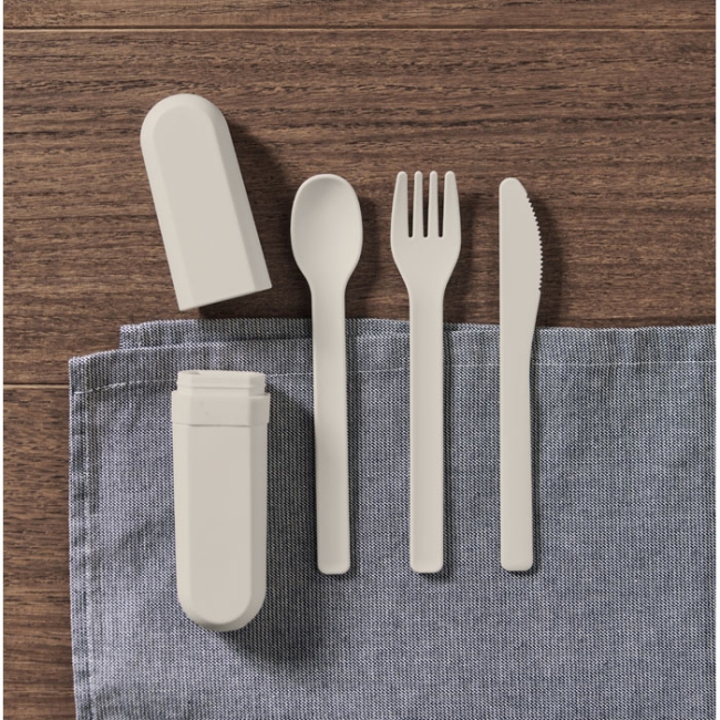 Cutlery set and case in PLA
