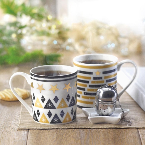 Tasse, soucoupe et infuseur