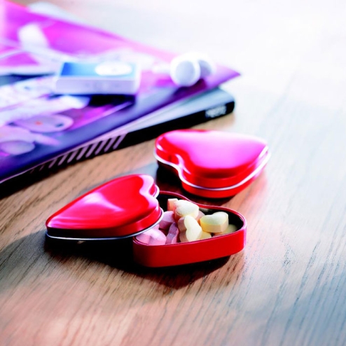 Boîte coeur avec bonbons