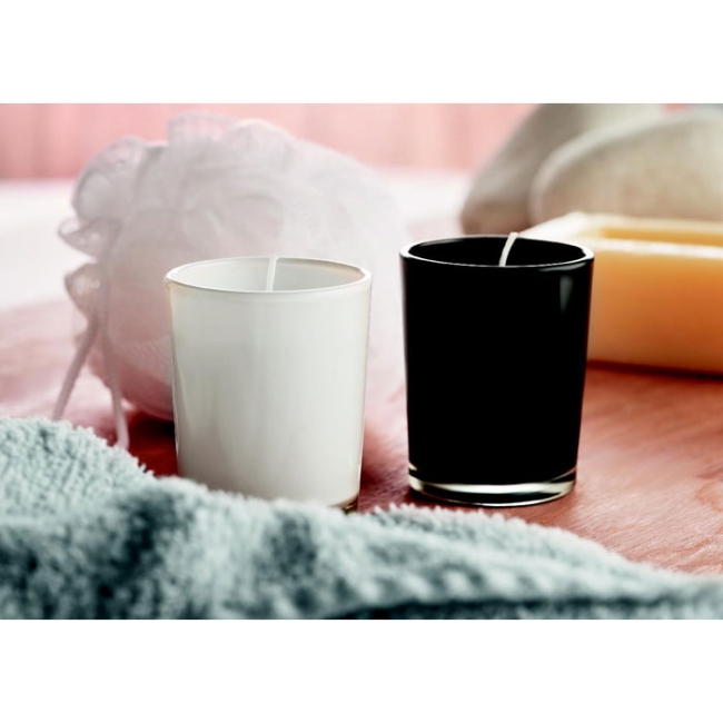 Bougie dans un verre