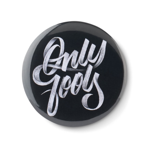 Magnet en métal et décapsuleur