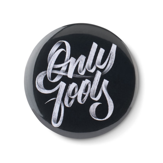 Magnet en métal et décapsuleur