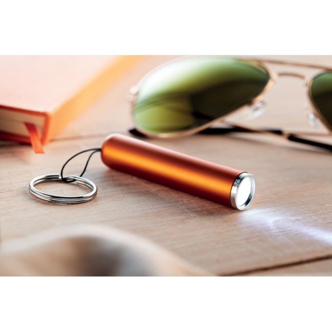 Lampe torche en plastique.