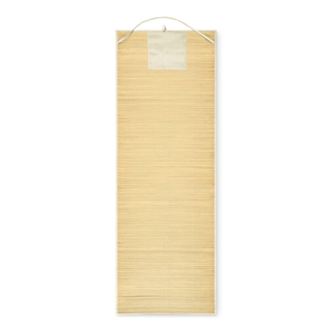 Natural straw beach mat