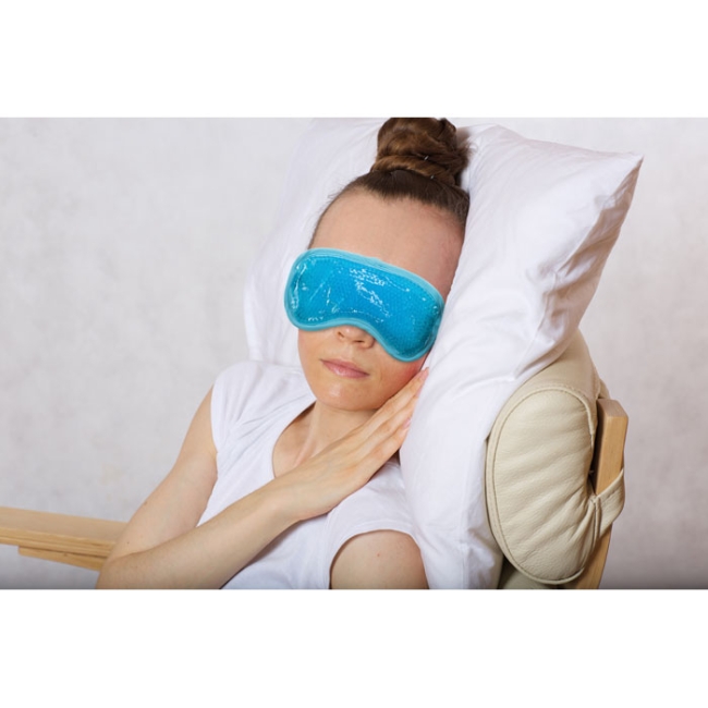 Reversible cooling eye mask