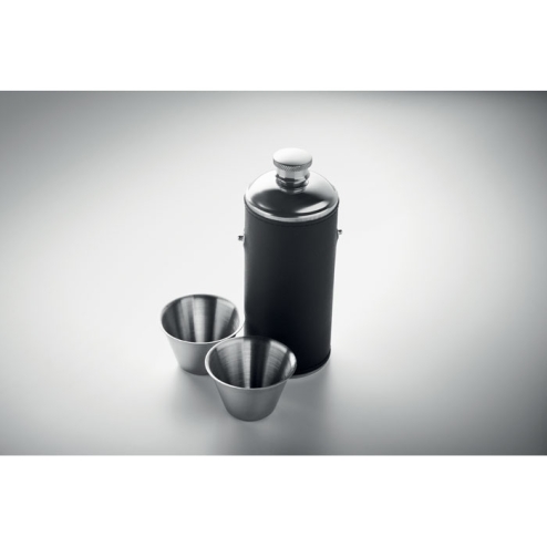Hip flask with shot cups